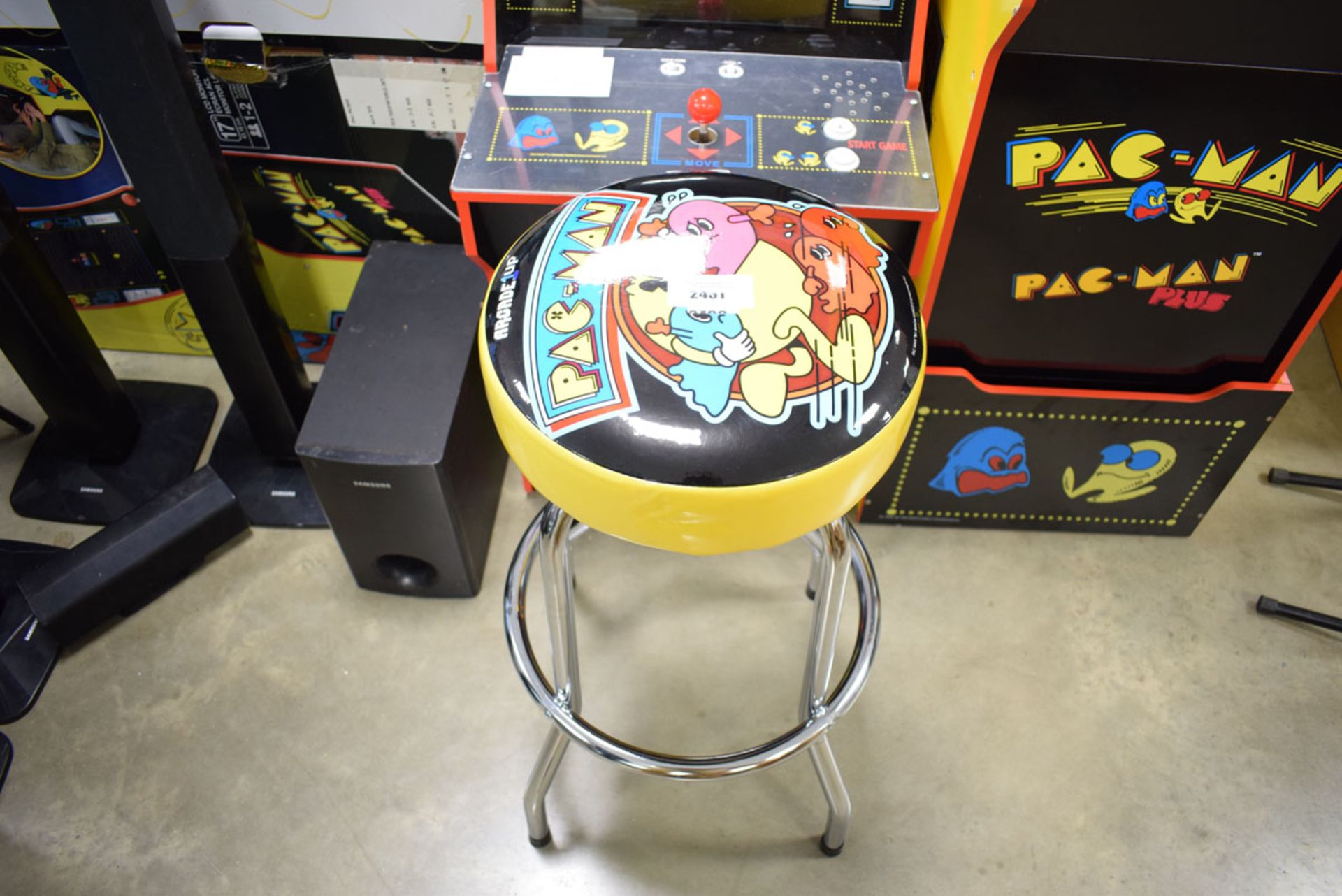 Pac-Man gamers' stool