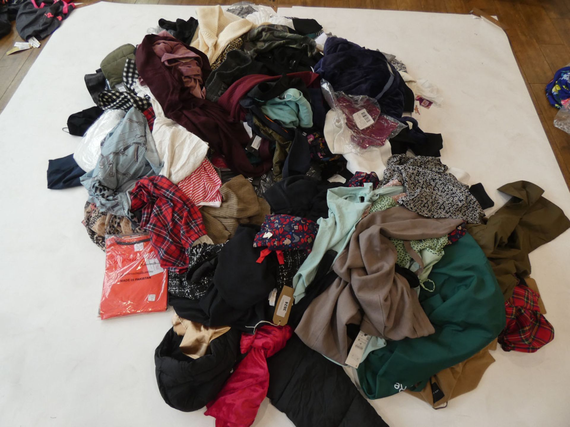 Half a stillage of ladies and men's clothing - Image 2 of 3