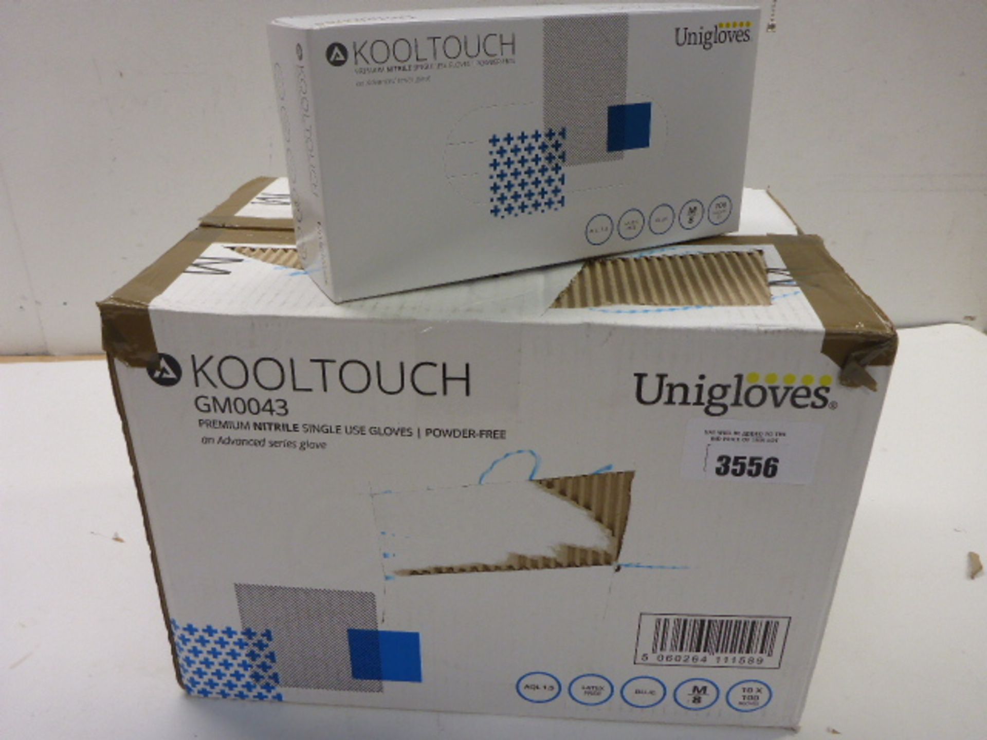 10 packs of 100 Medium Kool touch single use gloves
