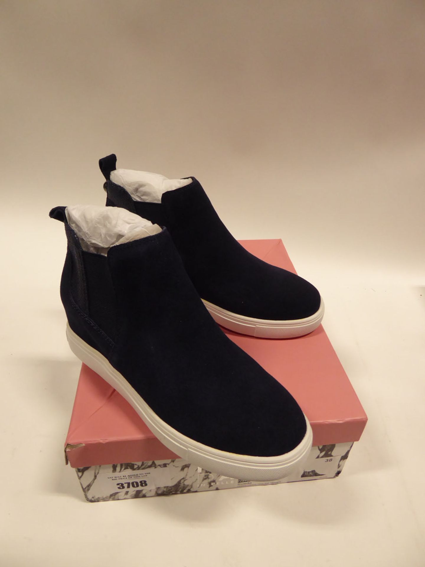 Moda in Pelle Avah suede trainers size EU 38 - Image 2 of 2