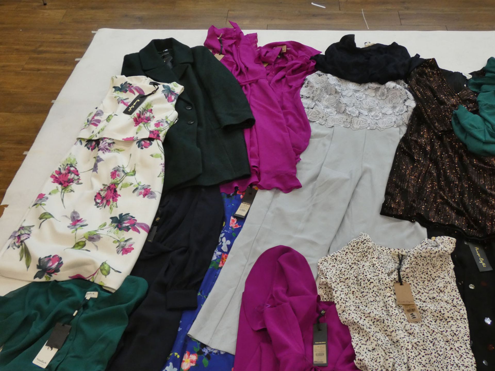 Selection of Phase Eight clothing to include dresses, tops, coats, etc in various sizes - Image 5 of 6