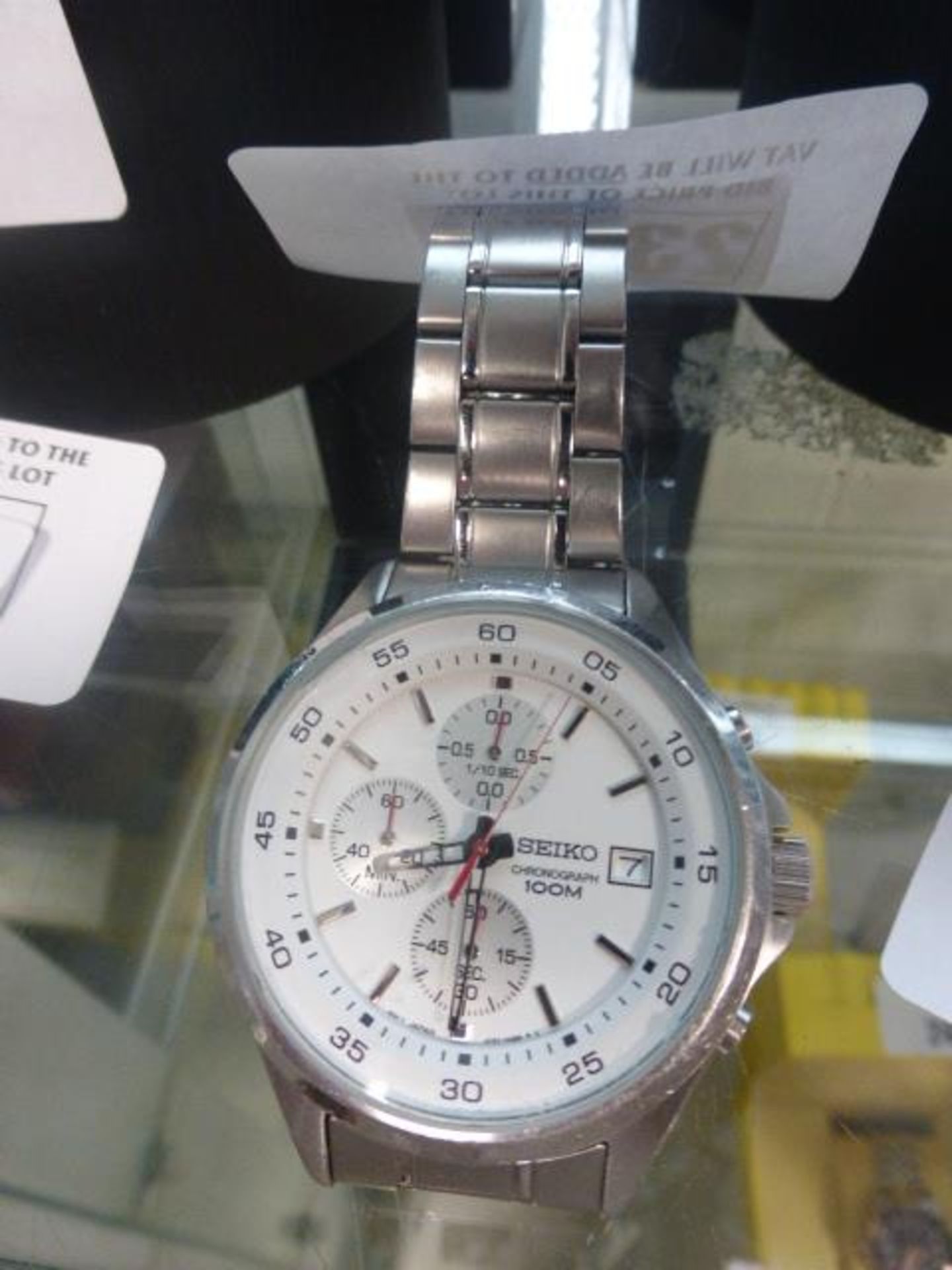 Seiko chronograph white faced dial wristwatch with stainless steel strap