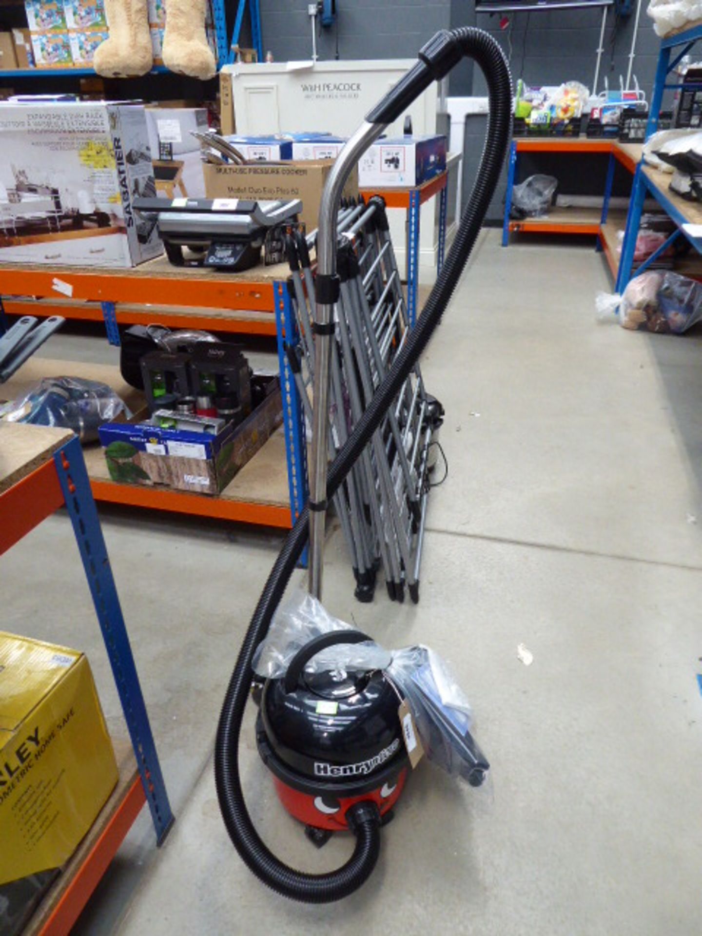 (TN102) Henry micro vacuum cleaner with pole and a small bag of accessories Condition report: Little - Image 2 of 2
