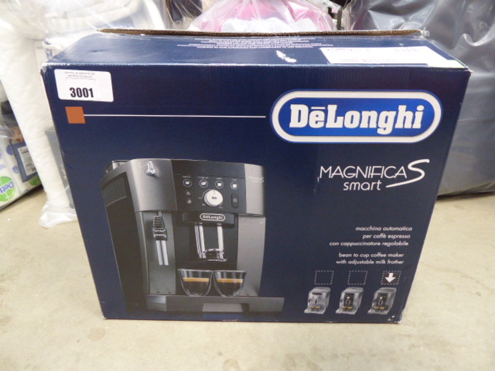 Boxed De'Longhi Magnifica S Smart coffee machine