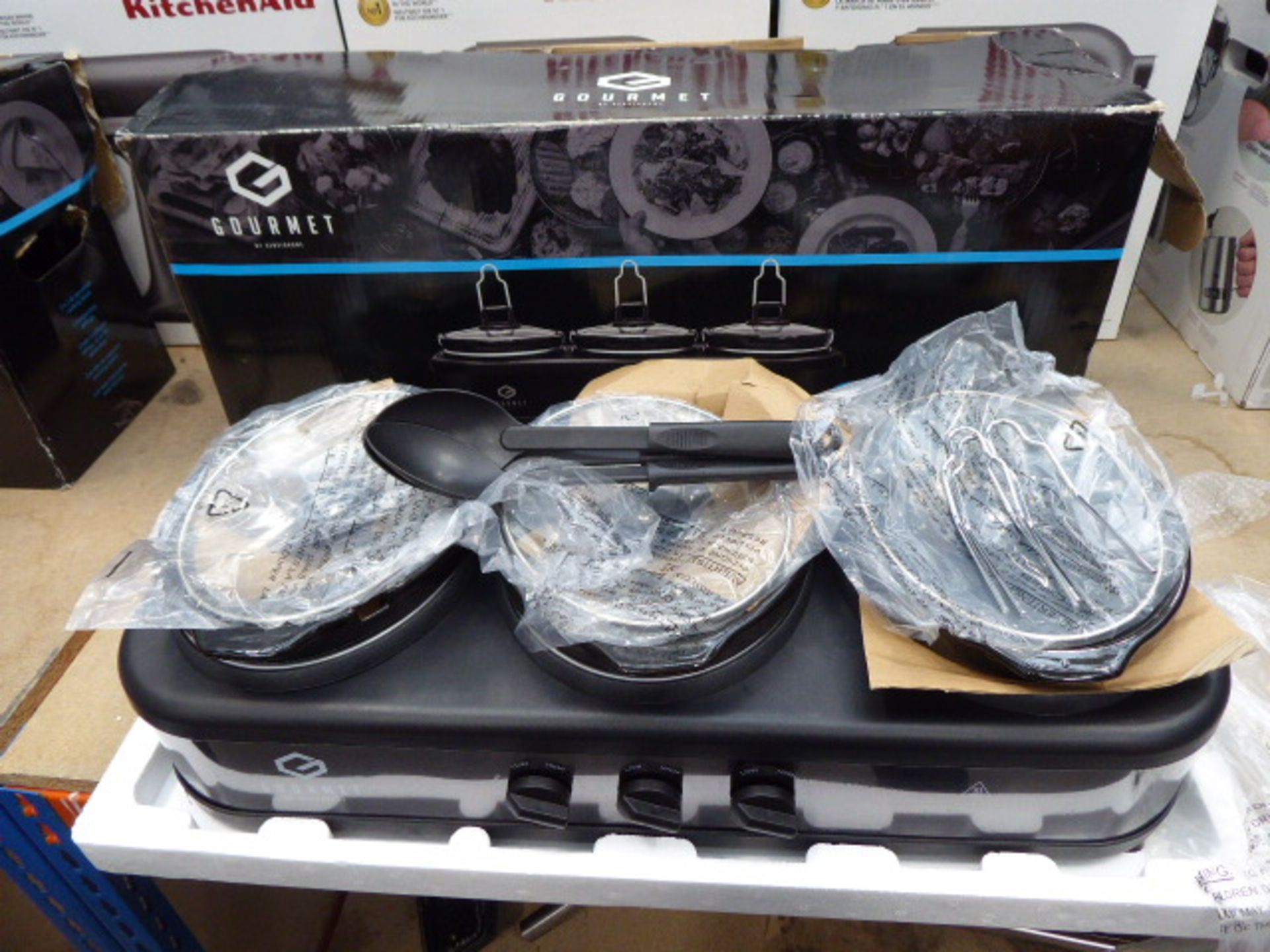 (TN49) Boxed Gourmet 7.1 litre triple slow cooker and warming station Condition report: Box seal