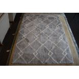 Soft step grey and white diamond pattern shagpile carpet, approx 160 x 210cm