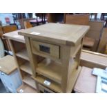 5036 - Oak lamp table with shelf under (16)
