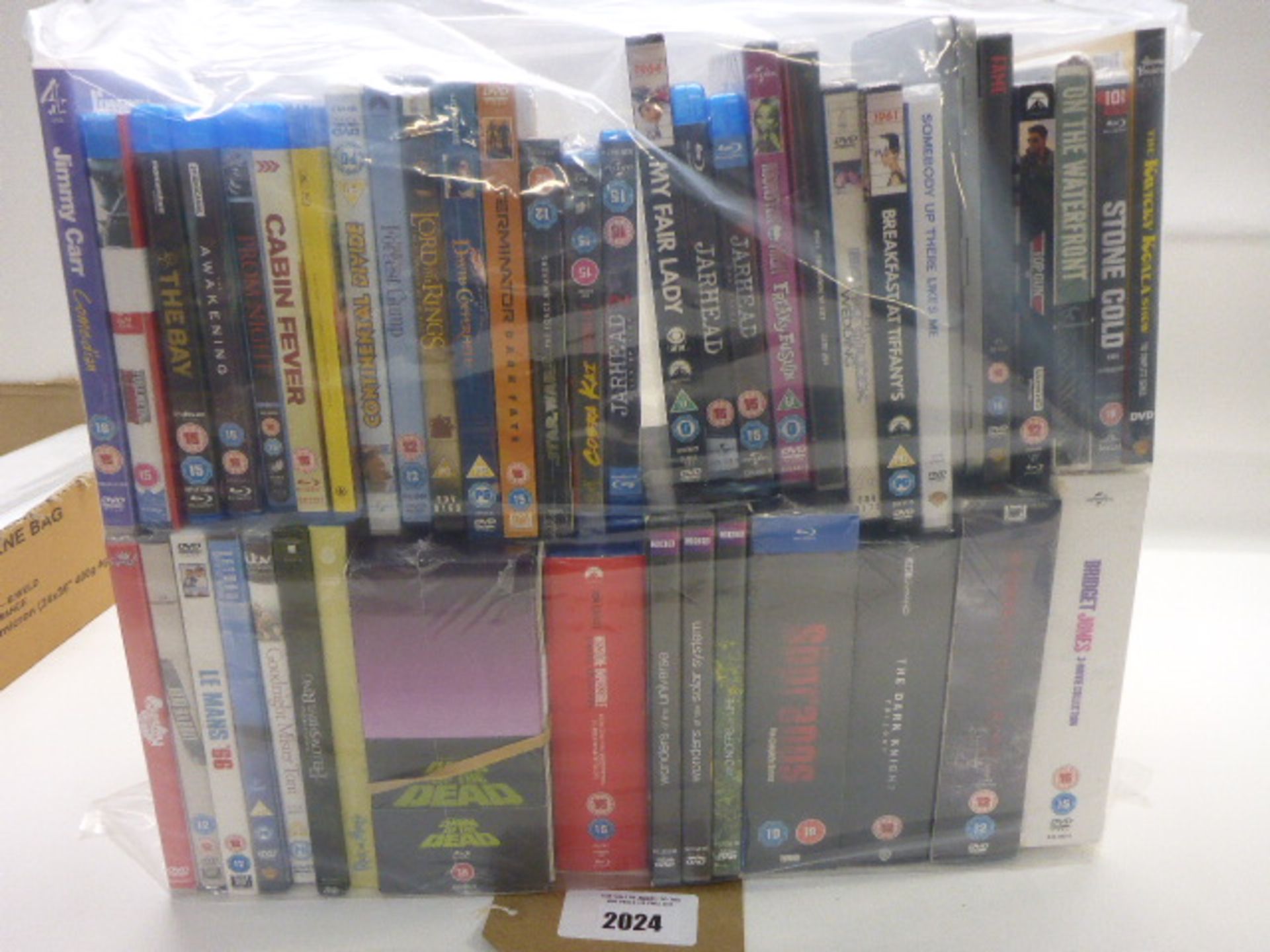 Bag containing quantity of Blu-Ray and DVD films/boxsets