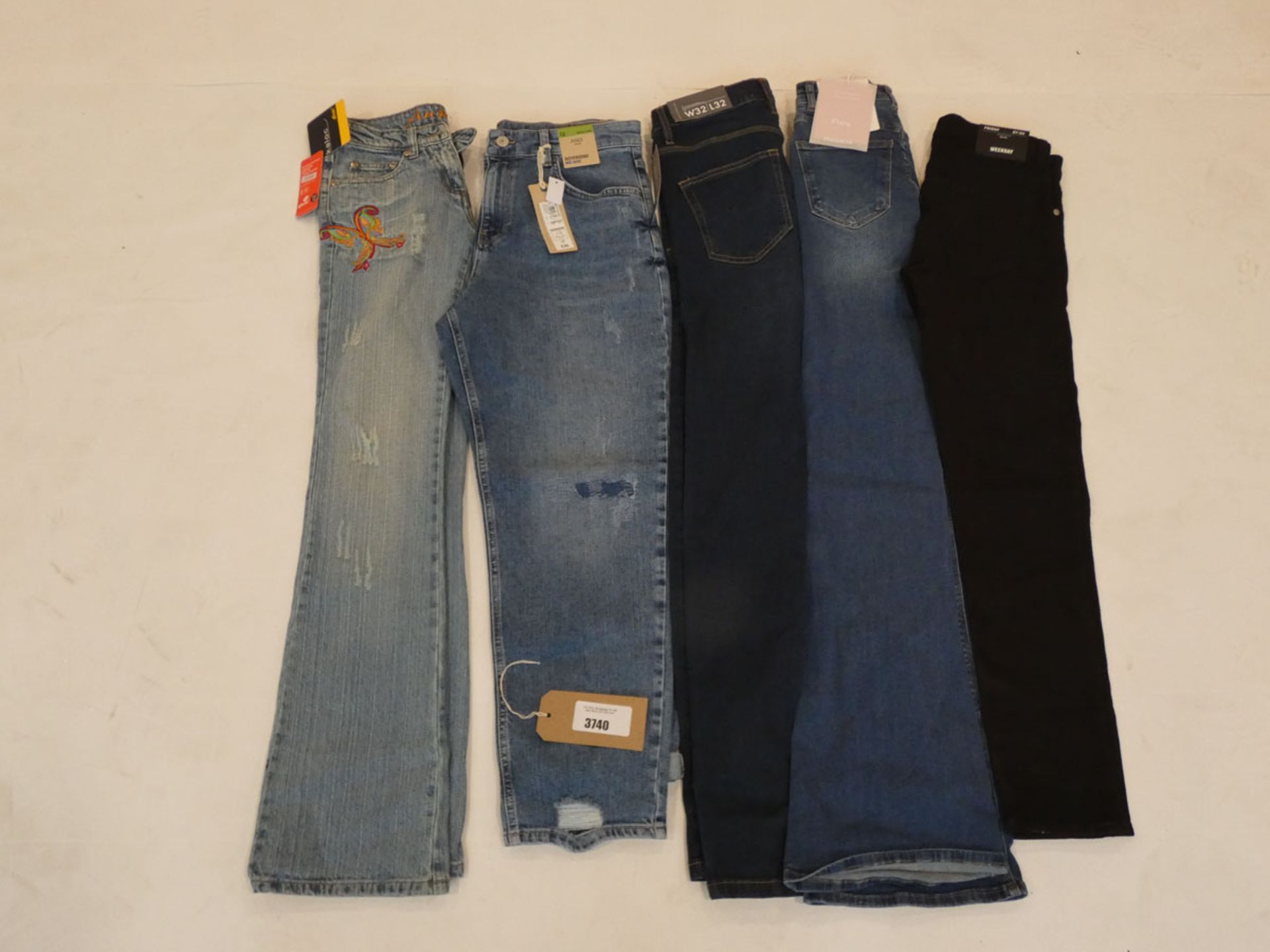 Selection of denim wear to include Kaloc, Pull & Bear, M&S, etc - in various sizes