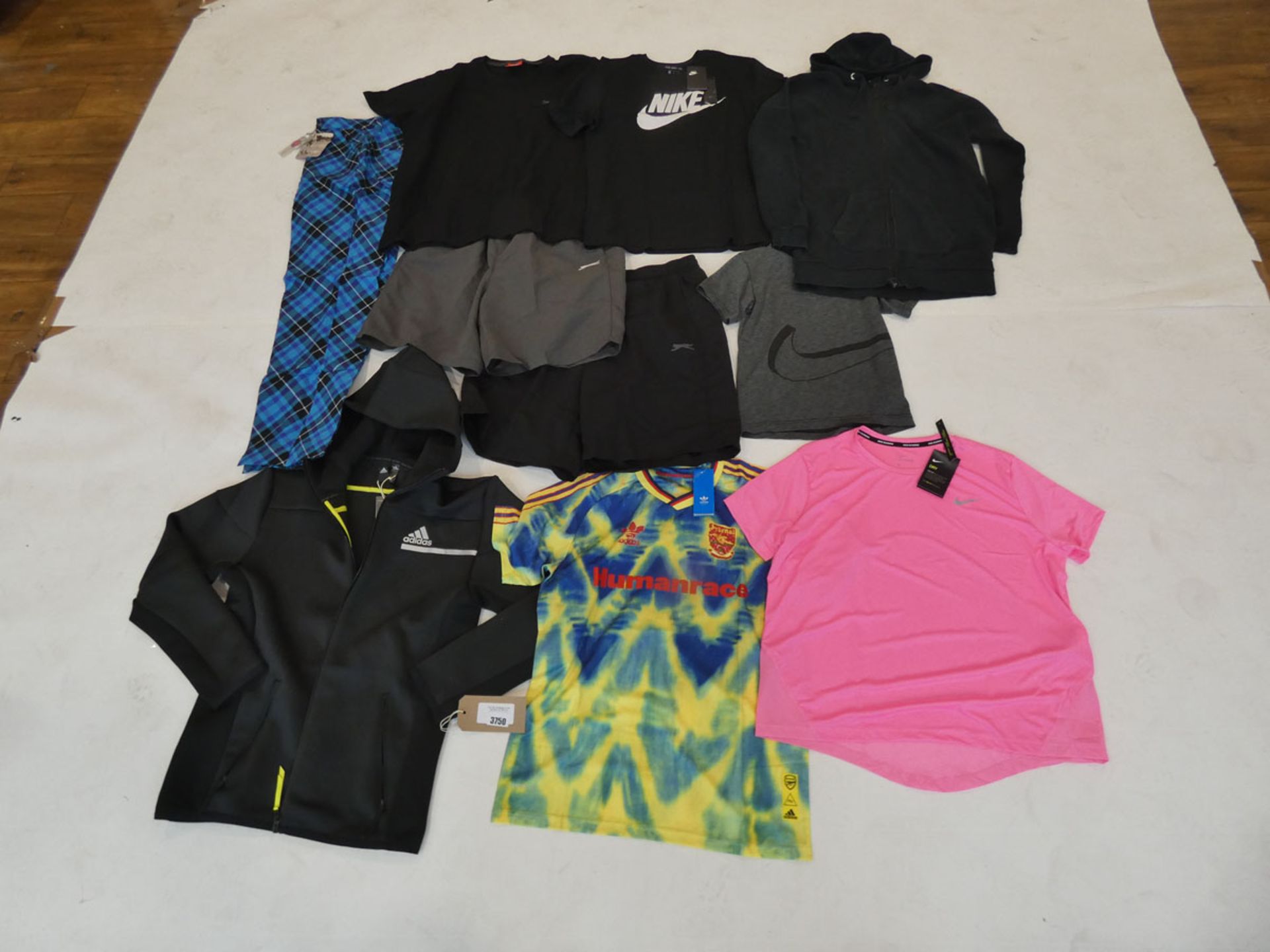 Selection of sportswear to include Nike, Adidas, Puma, etc - in various sizes