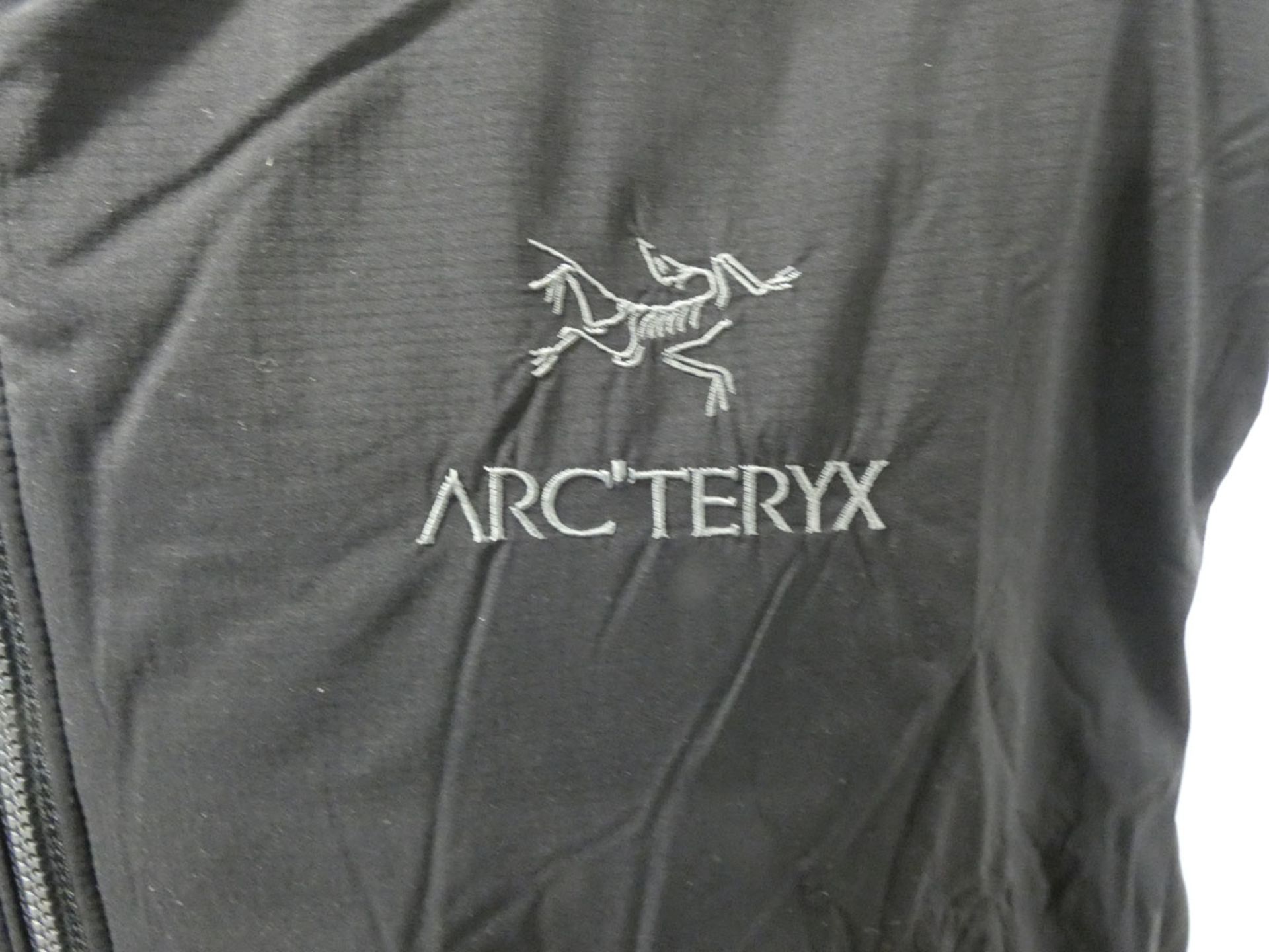 Arc'teryx men's atom LT vest jacket in black size XL (Mannequin not included) - Image 2 of 3