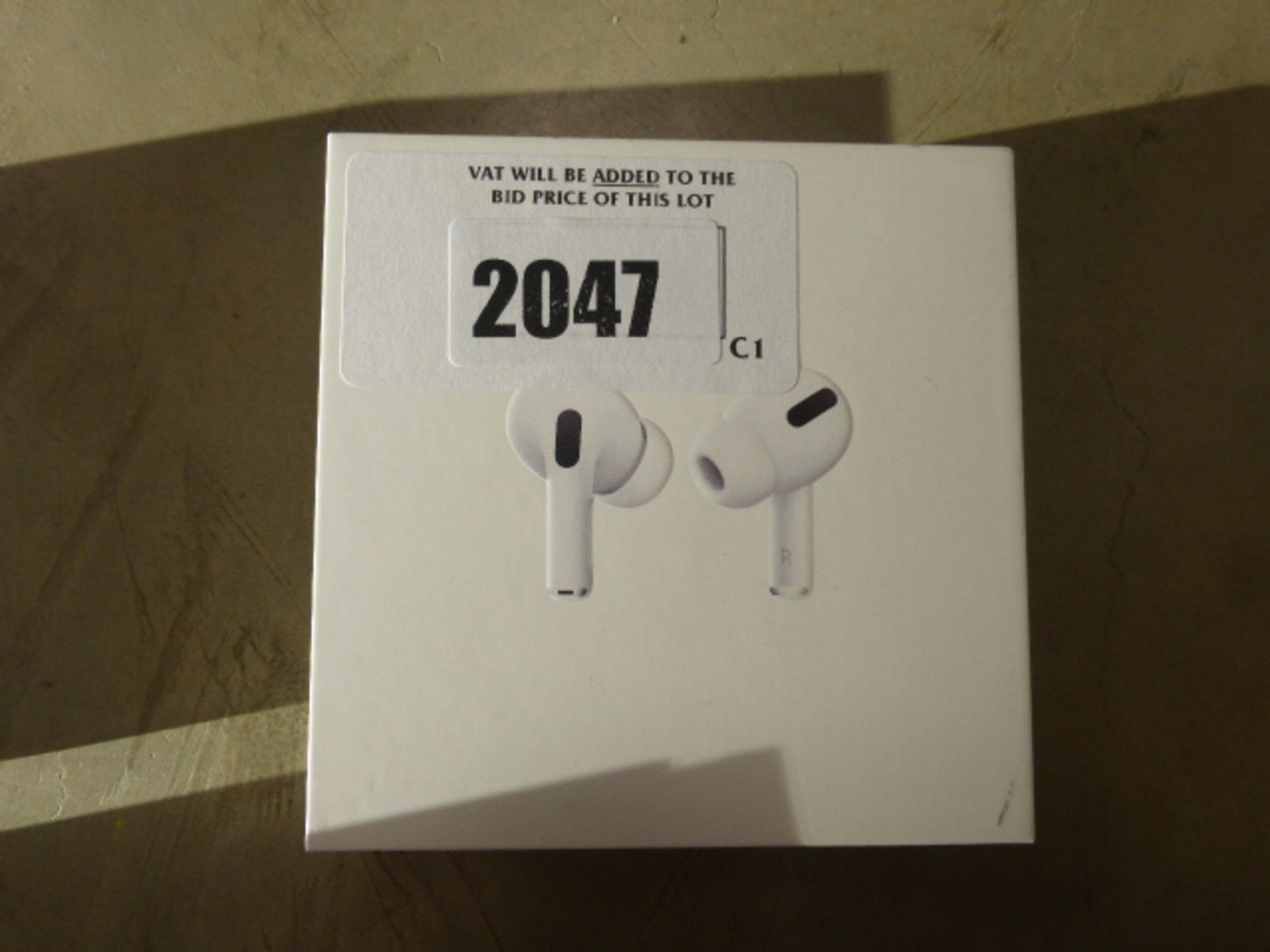 Apple AirPods Pro with wireless charging case and box - Image 2 of 2