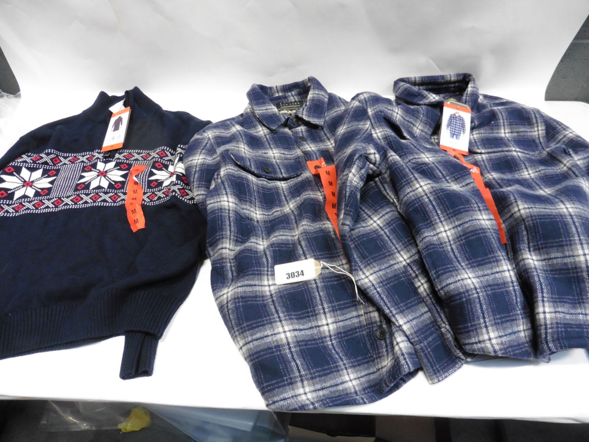 Mens Weatherproof jumper in navy size M, plus 2 mens Jack New York chequered button fleeces in