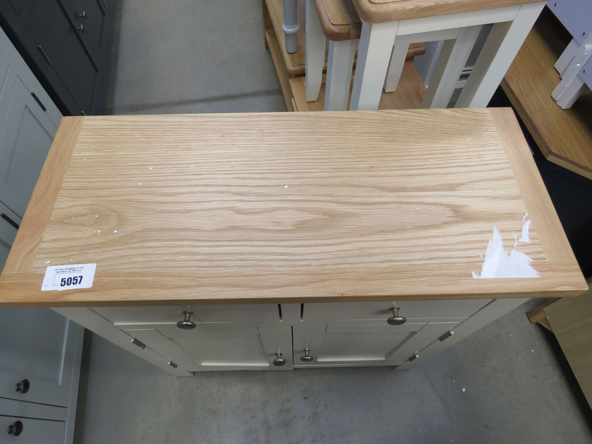 Cream painted oak top small sideboard with 2 drawers and double door cupboard (96) - Image 3 of 4