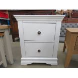 White painted chest of 2 drawers (156)