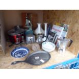 Pressure cooker, microscope, tagine, small quantity of Bedford and cookery books plus a Picquot ware