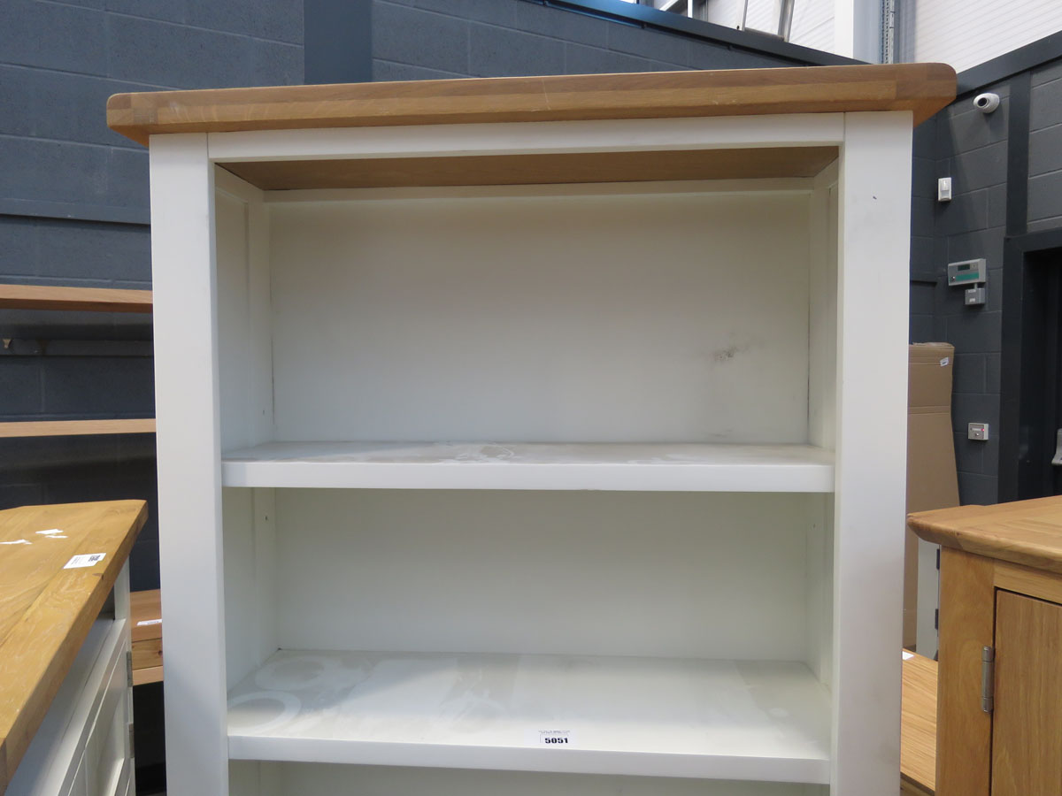 White painted oak top 5 shelf open front bookcase - Image 3 of 4