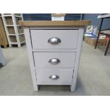 Grey painted oak top small chest of 3 drawers (124)