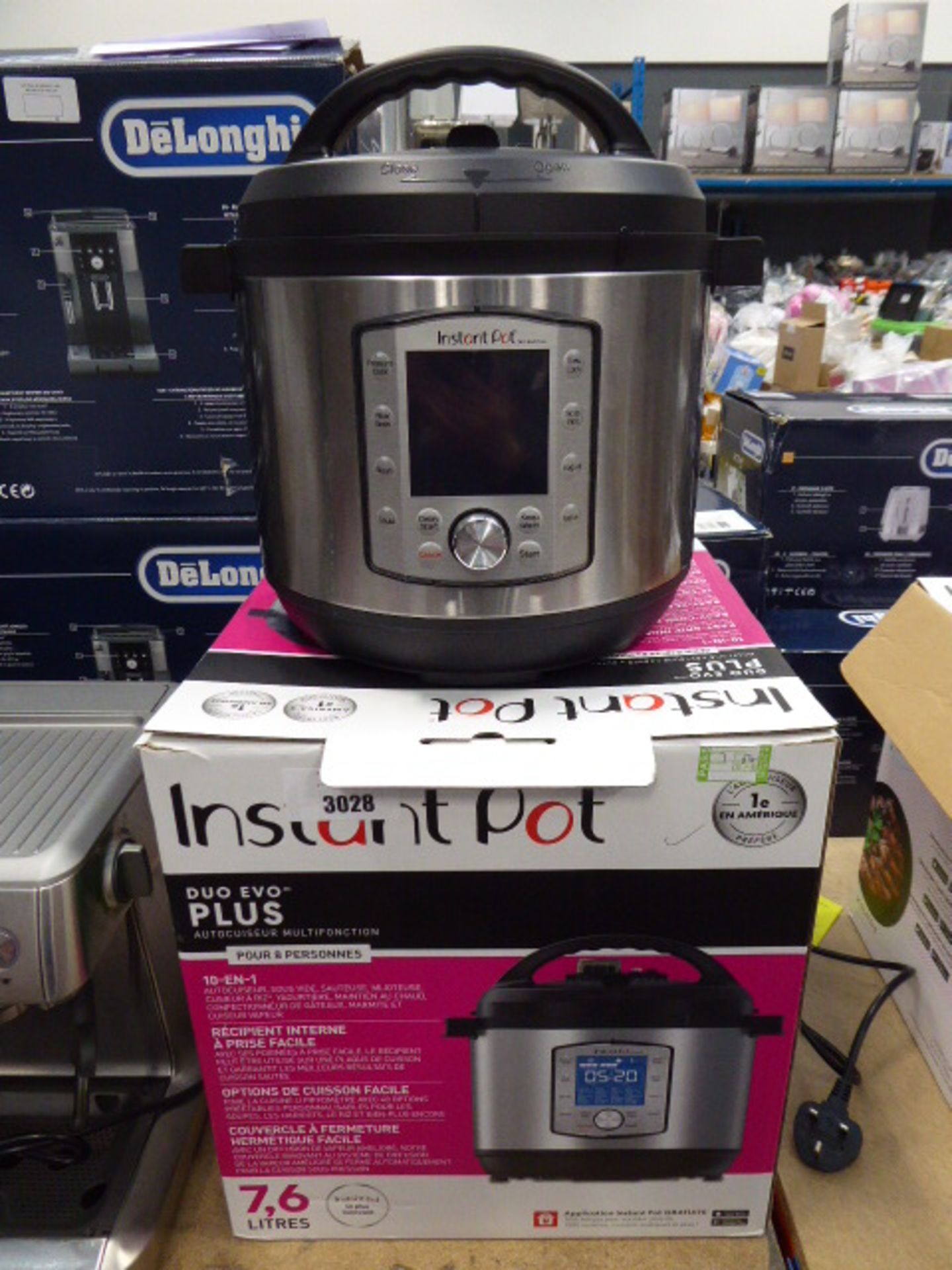 (TN58) Boxed Instant Pot Duo Evo Plus multi use pressure cooker