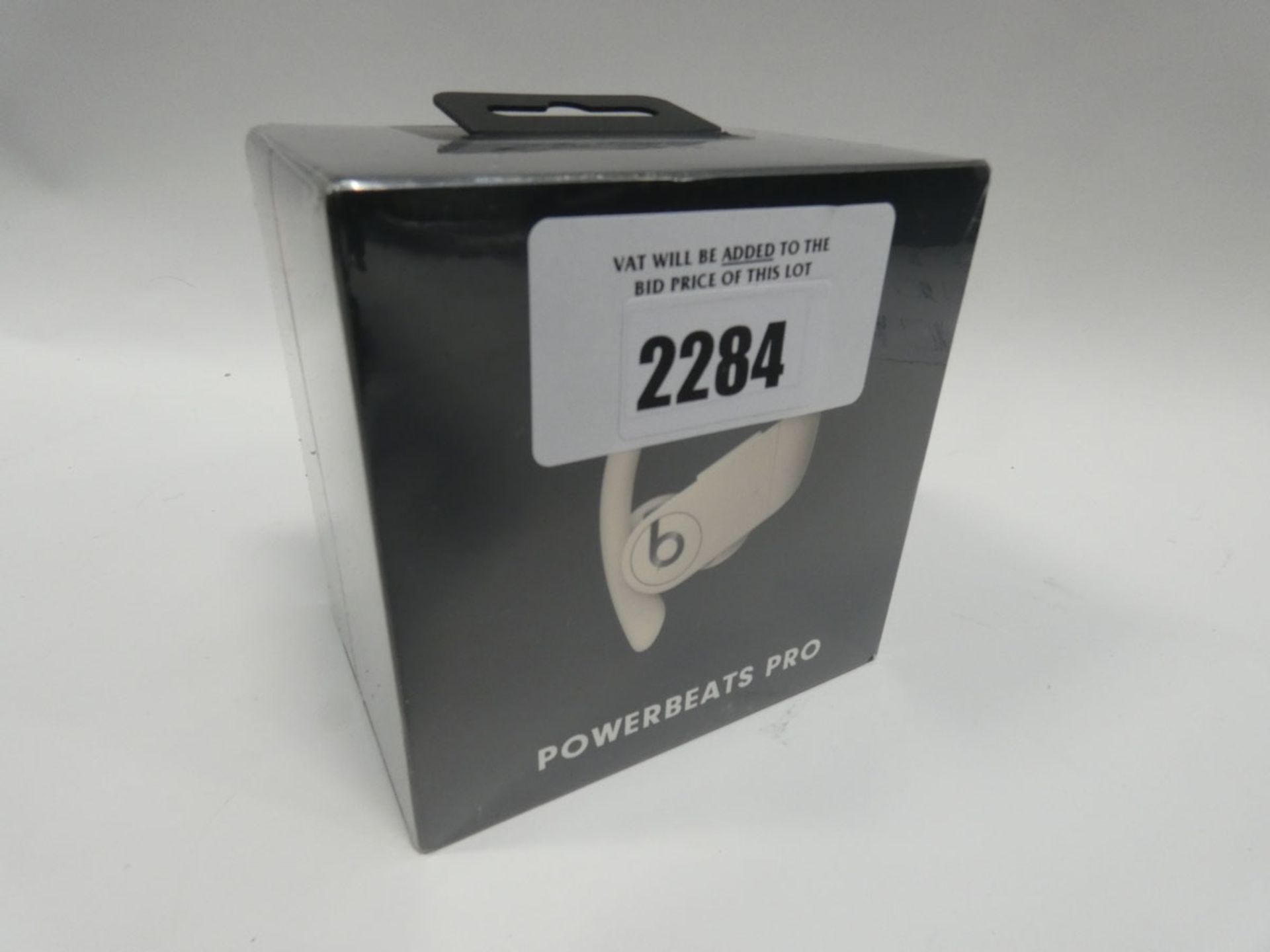 Powerbeats Pro wireless earphones in Ivory (sealed)