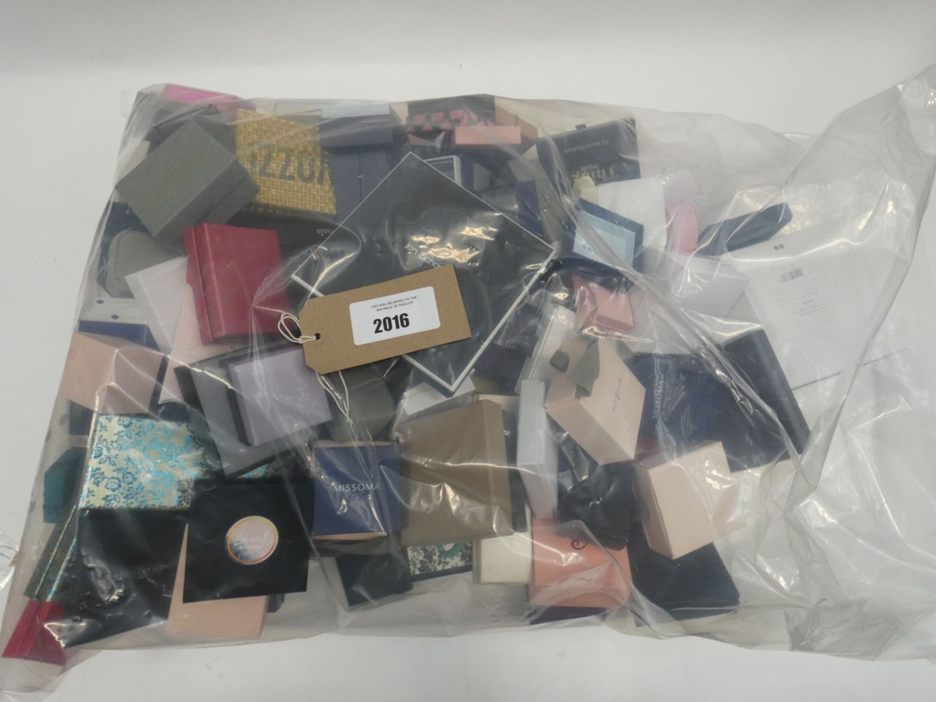 Bag containing quantity of empty jewellery boxes