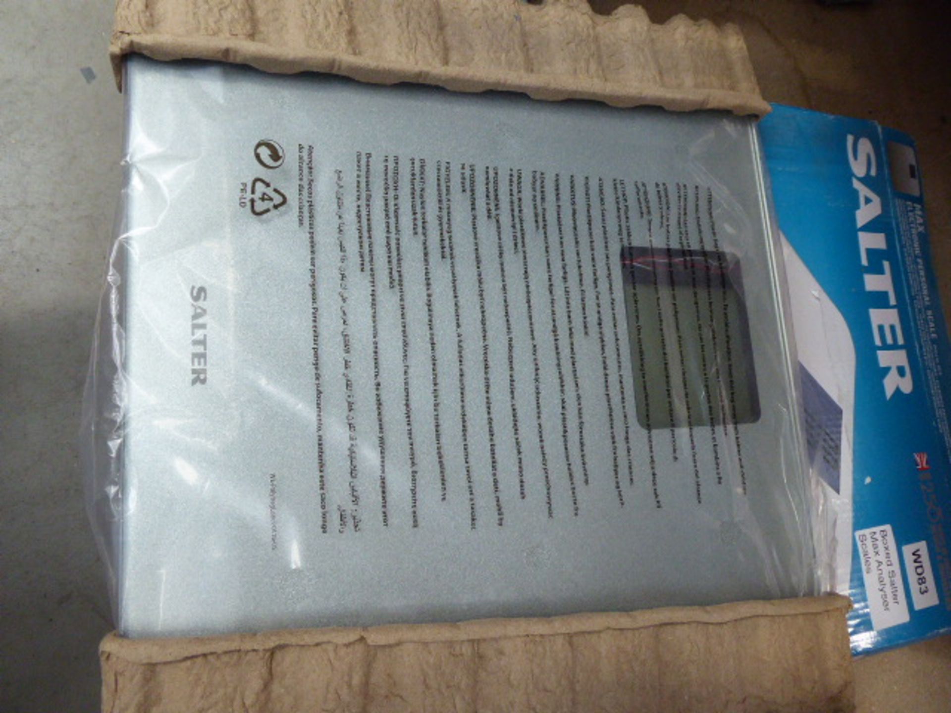 Boxed Saltar Max analyser scales