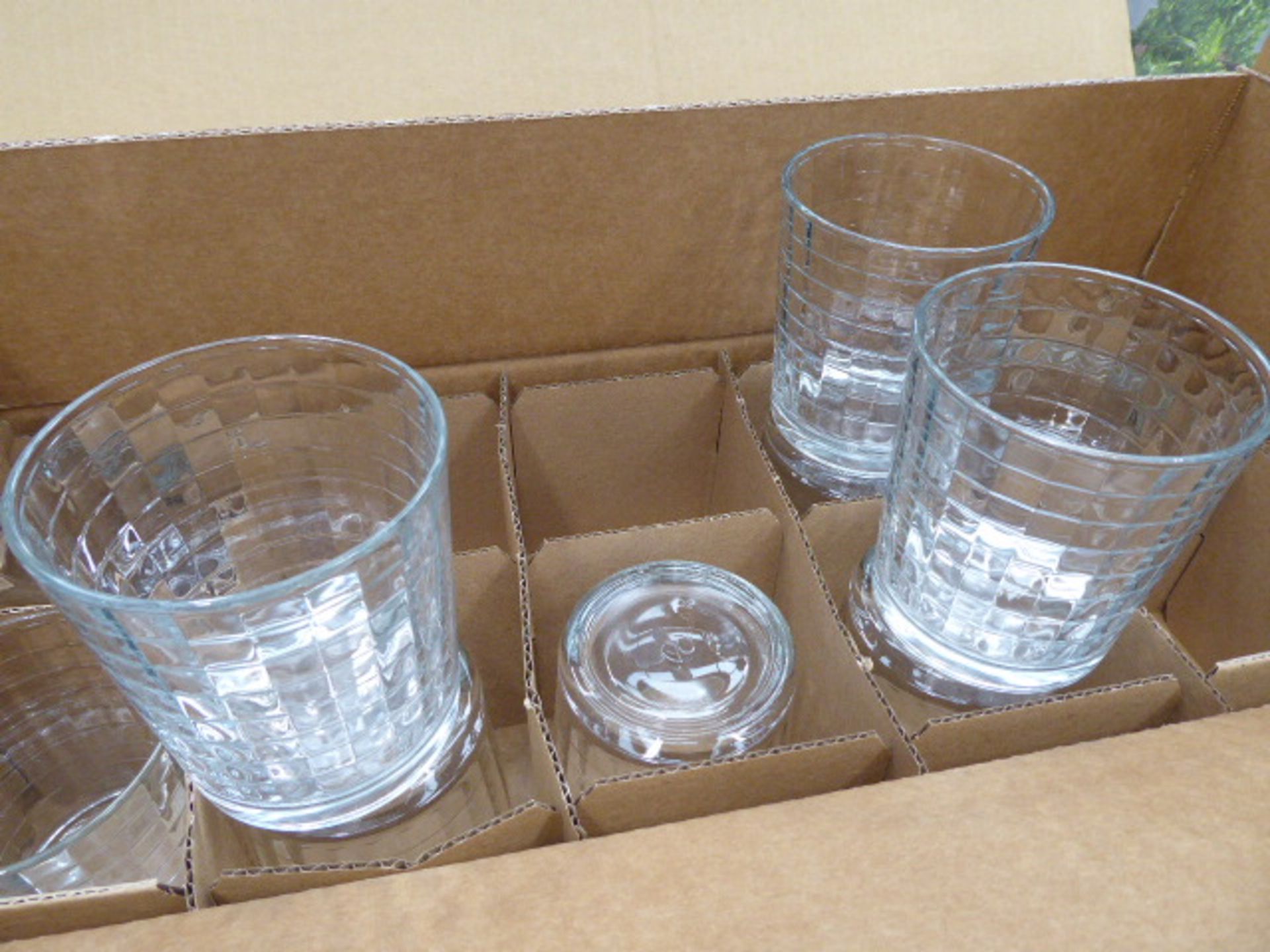 3148 - Box containing a glassware set - Image 3 of 3