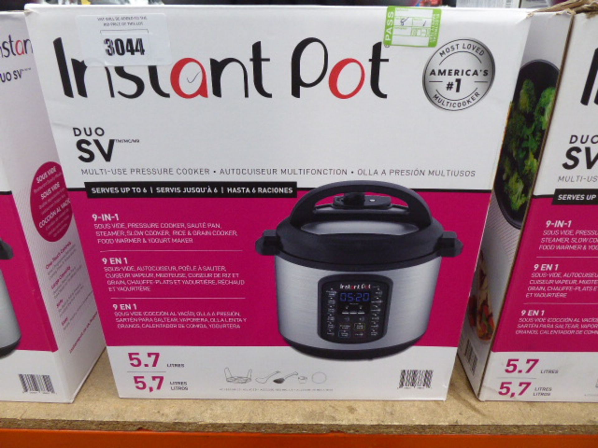 (TN1) Instant Pot multi use pressure cooker with box