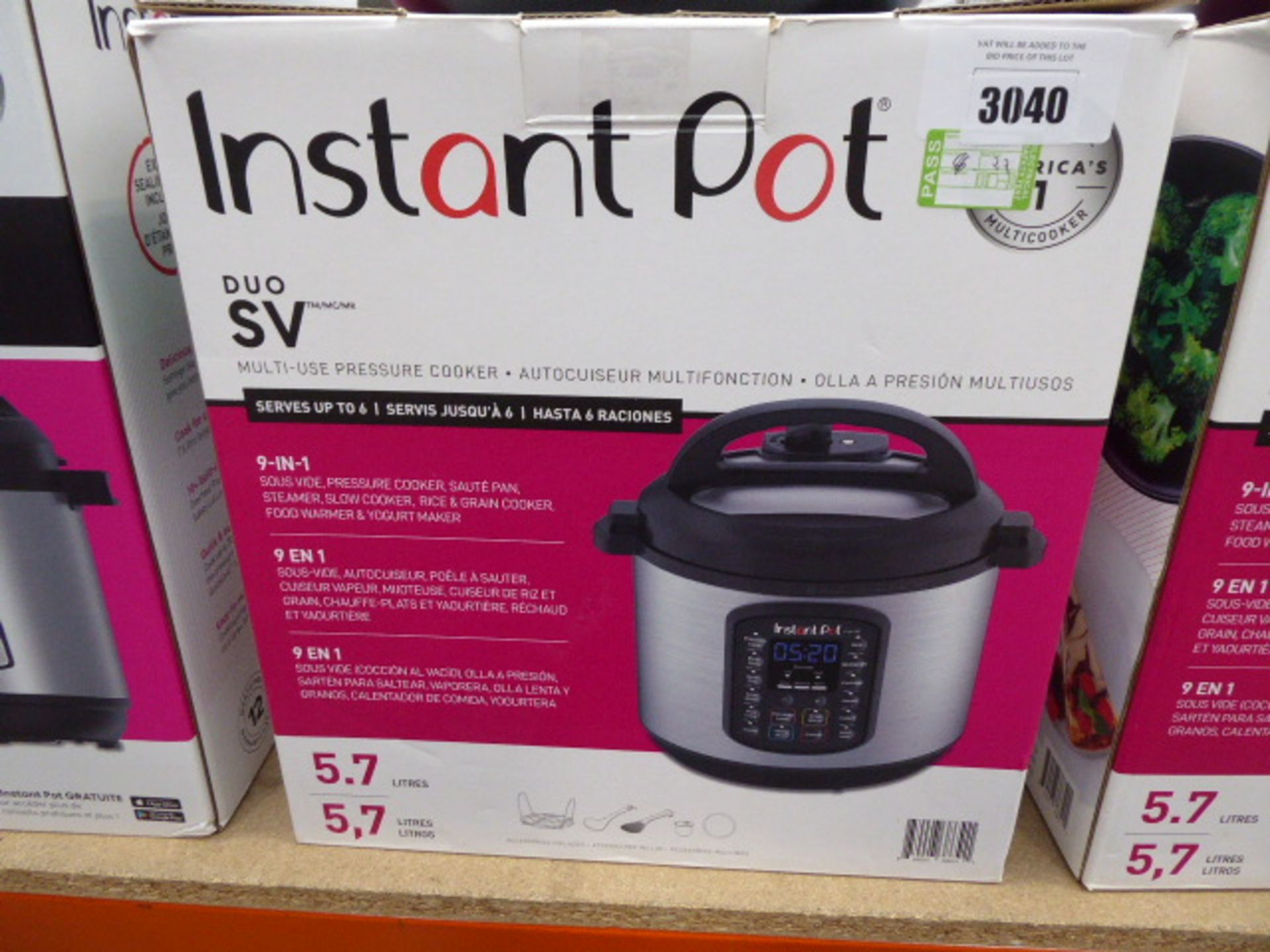 (TN22) Instant Pot multi use pressure cooker with box