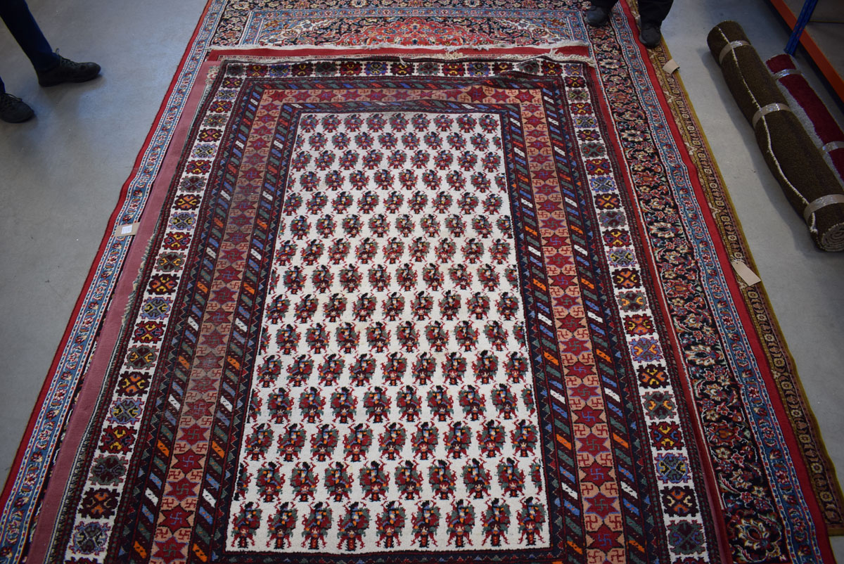 (14) Afghanistan wool carpet with white ground and red border and geometric motifs approx. 190 x - Image 2 of 3