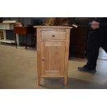 5091 Oak pot cupboard with single drawer and door