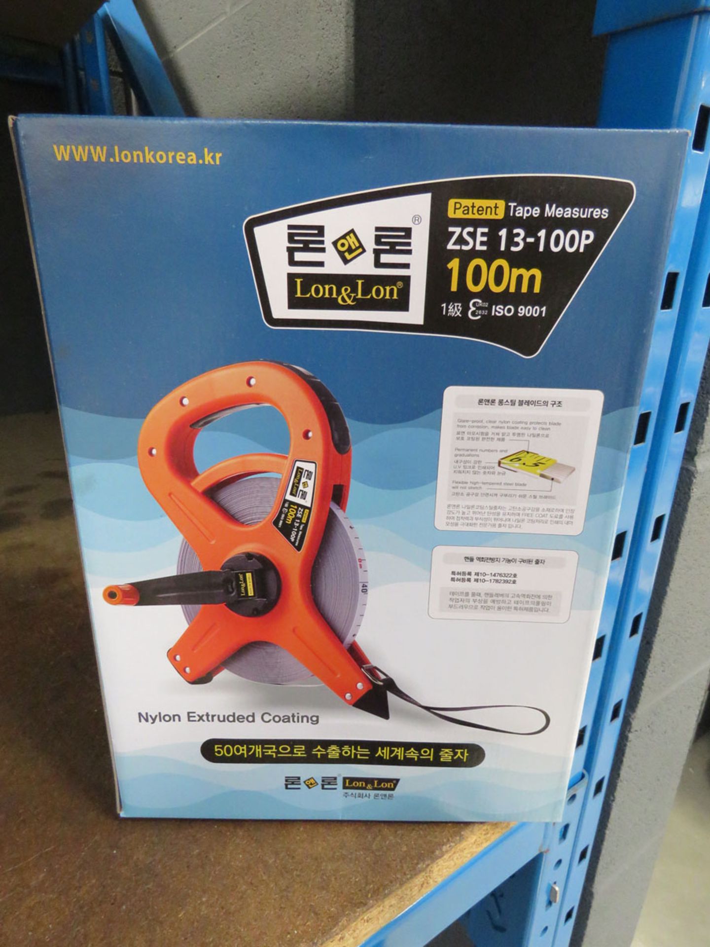 4046 Boxed 100m tape measure