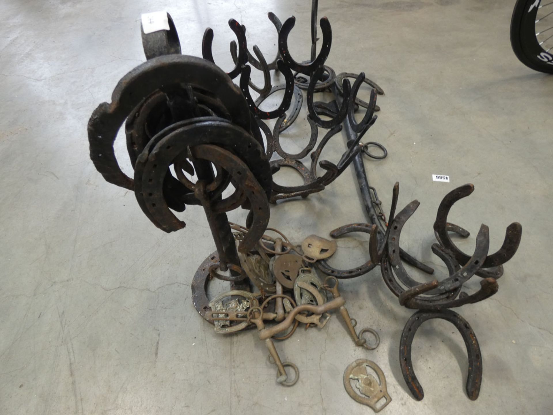 Assortment of horse shoe sculptured items and horse shoes - Image 2 of 3