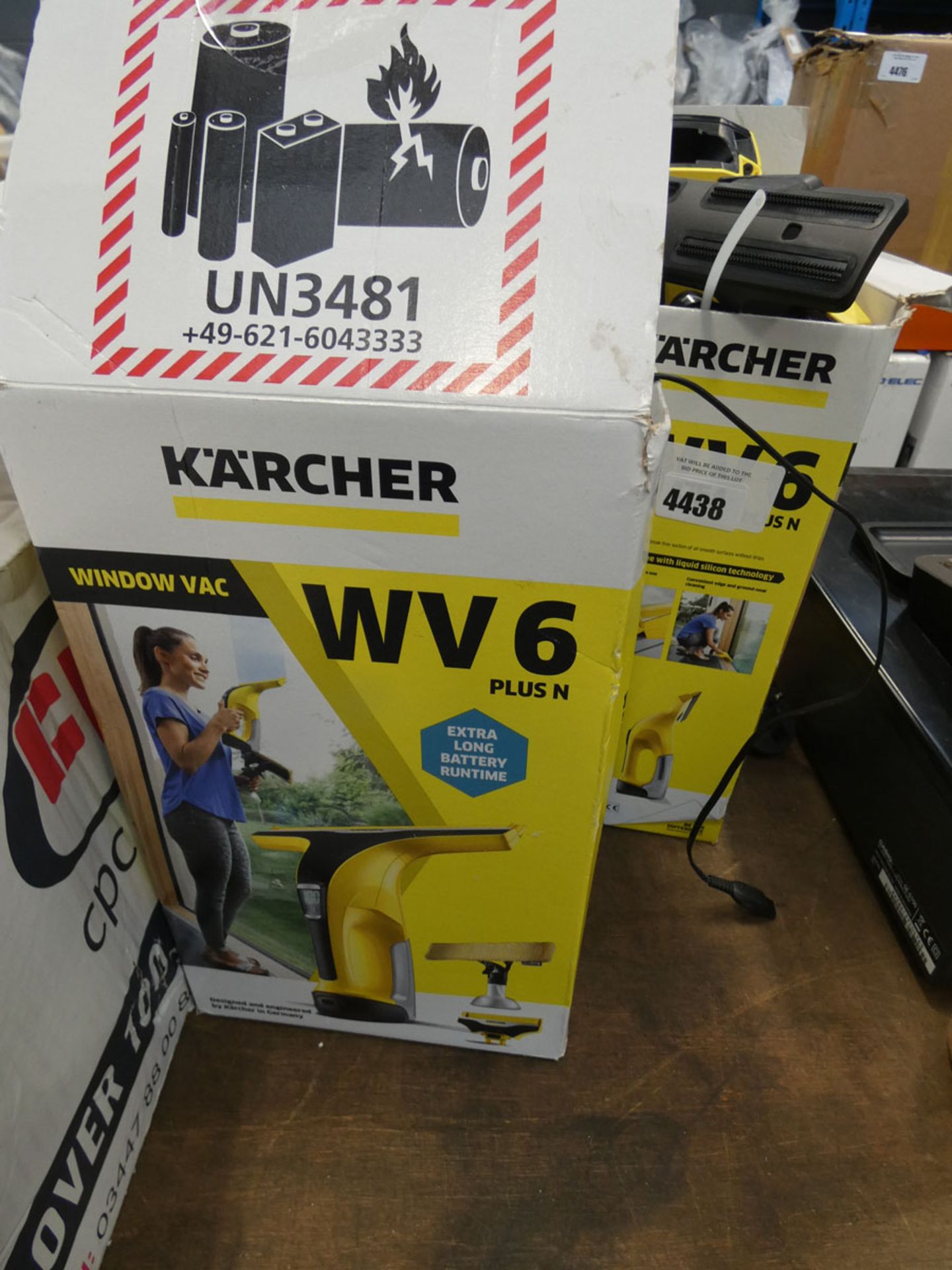 4754 - 3 Karcher window vacuums