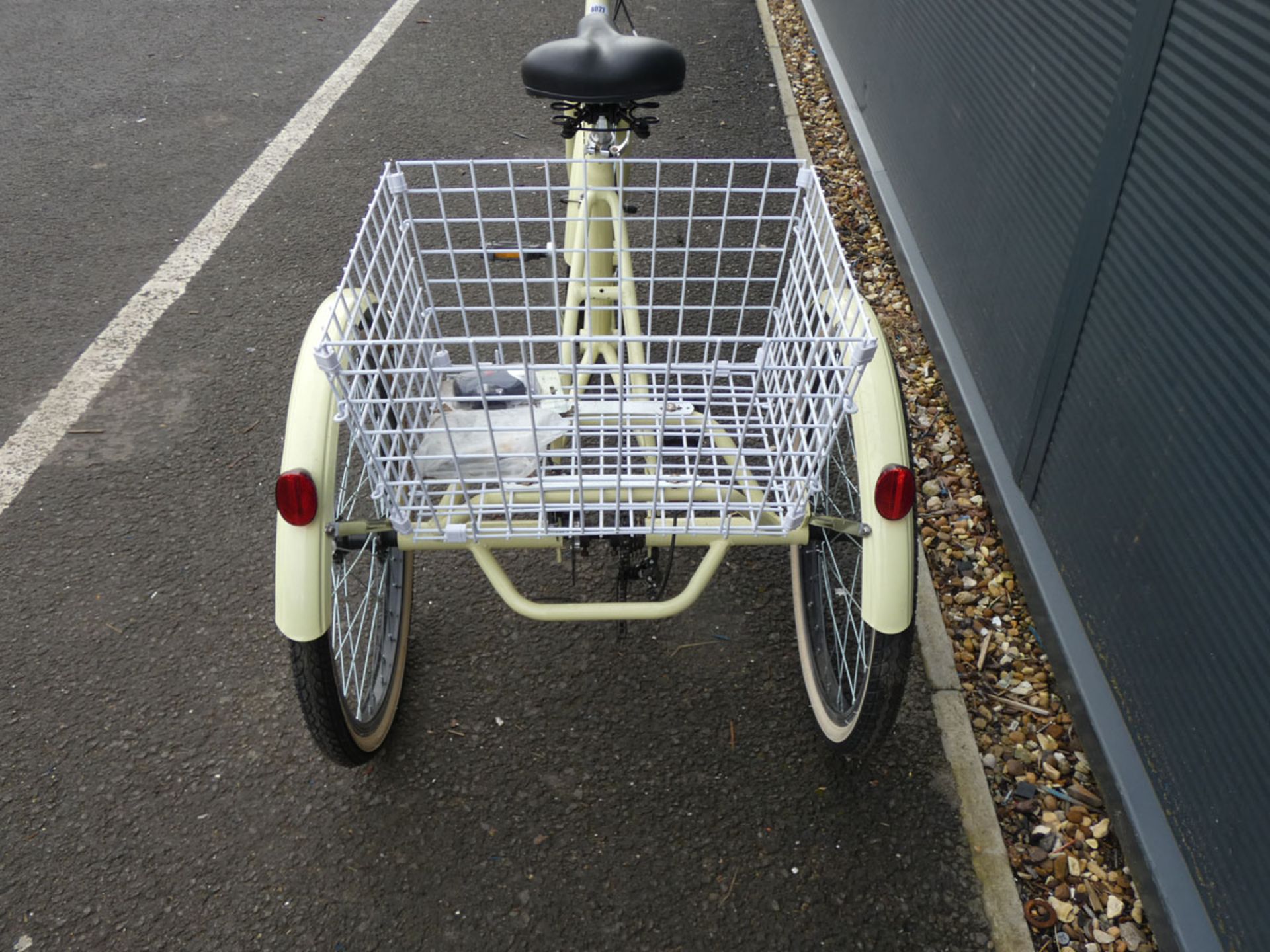 Scout yellow folding tricycle - Image 4 of 4