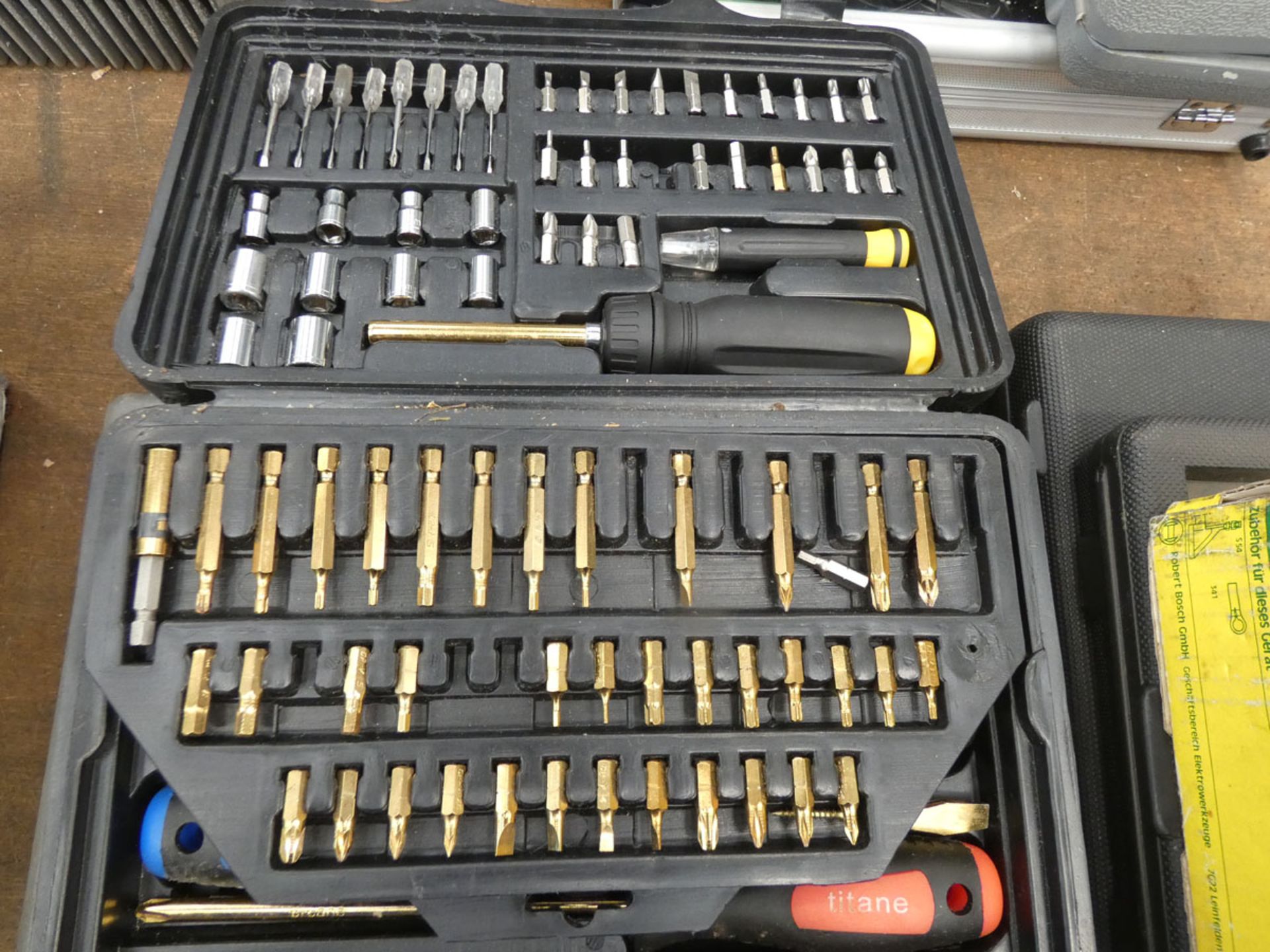 Newtool screwdriver set, Bosch drill, mini grinding heads and a drill bit set - Image 2 of 6