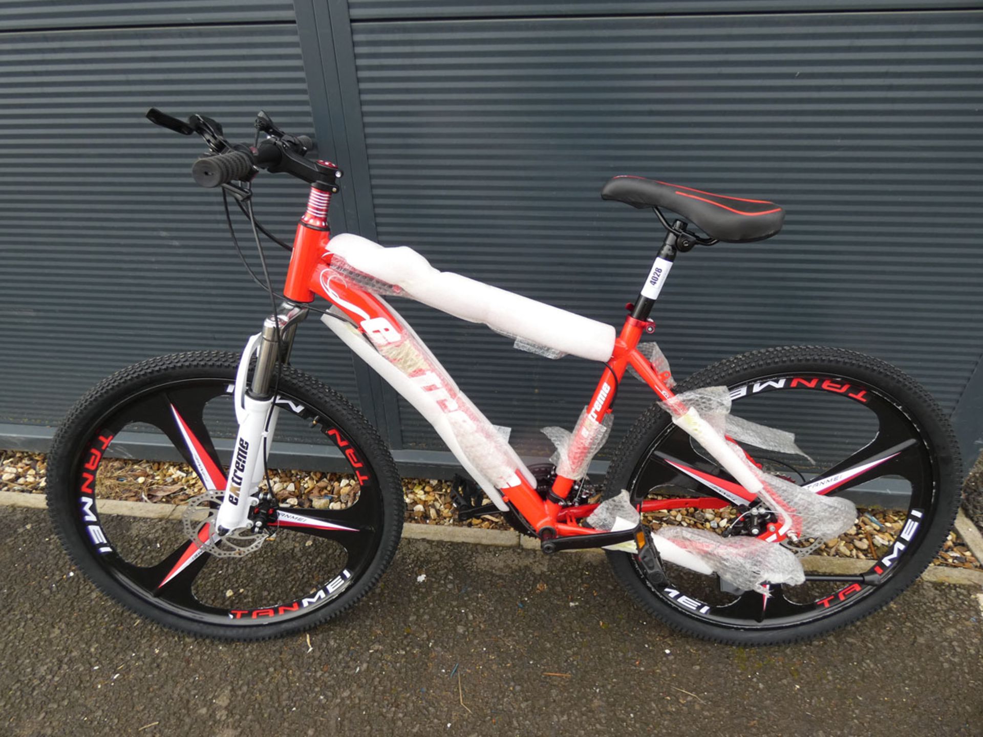 27 speed 26'' wheel mountain bike in red