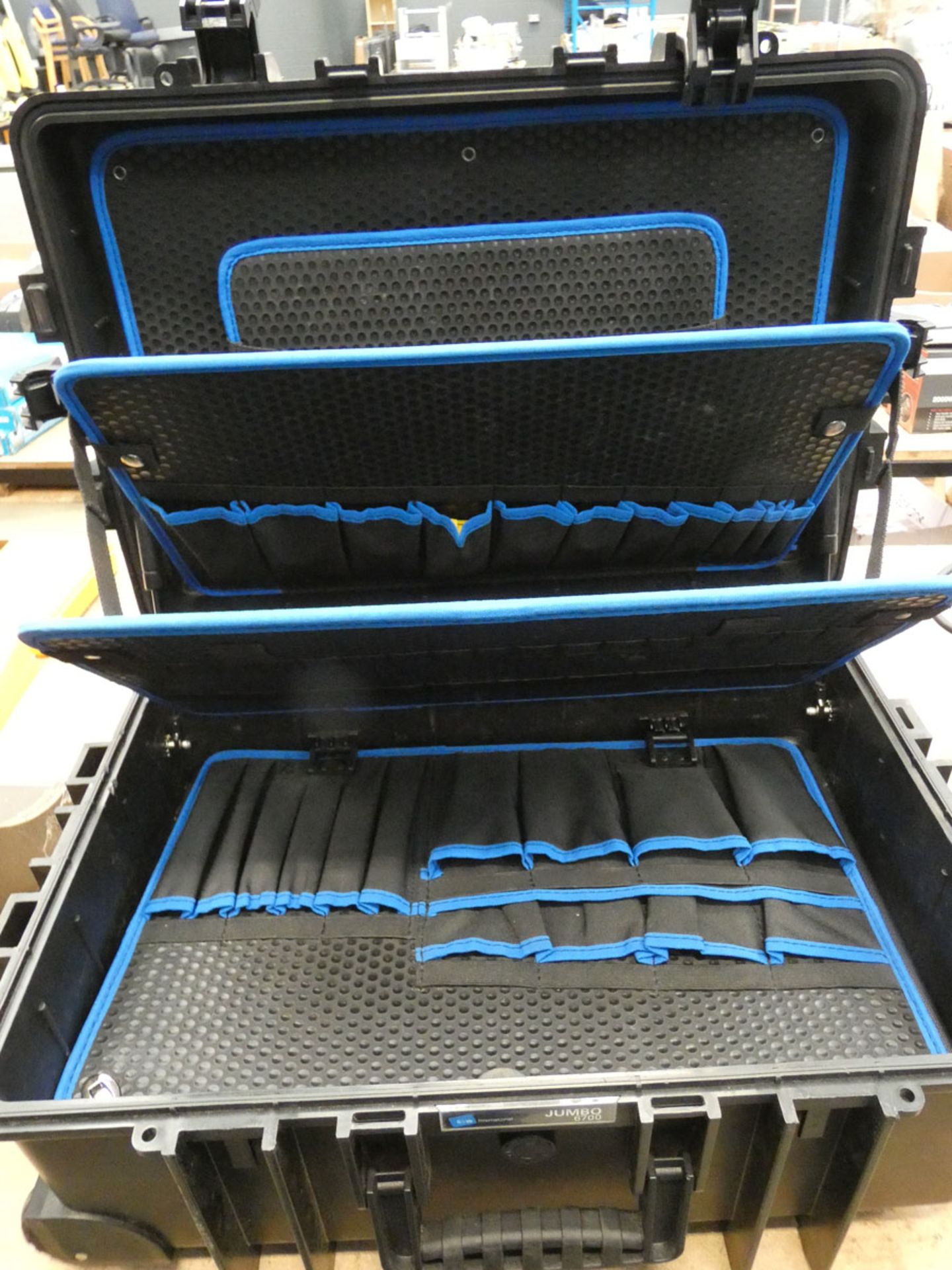 B & W International Jumbo tool case