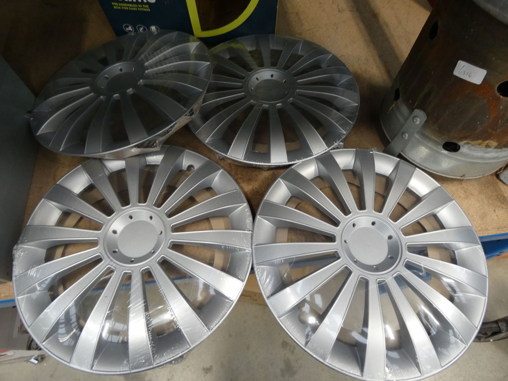 Set of 14'' boxed wheel trims and a small garden burner - Image 2 of 3