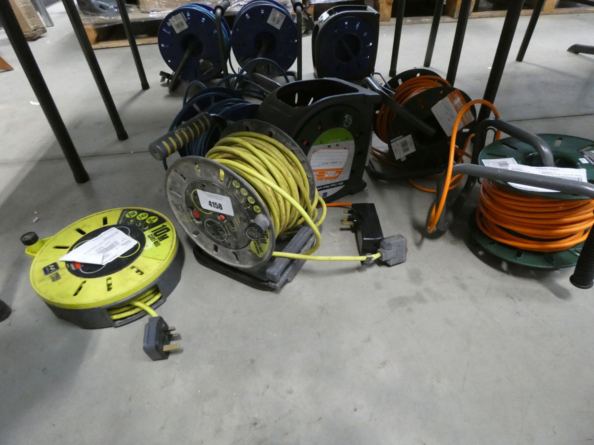6 assorted extension reels