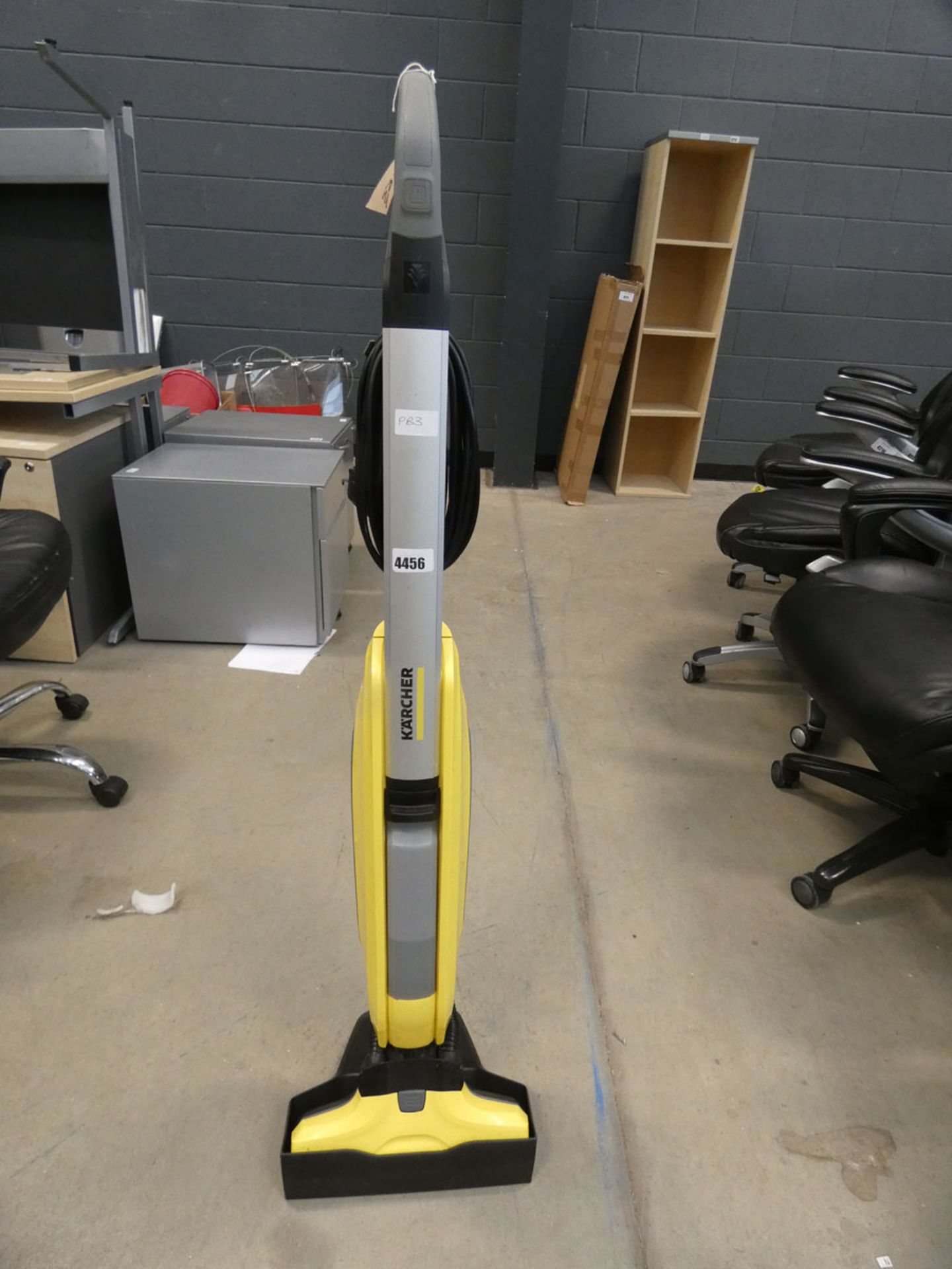 4768 - Karcher floor cleaner