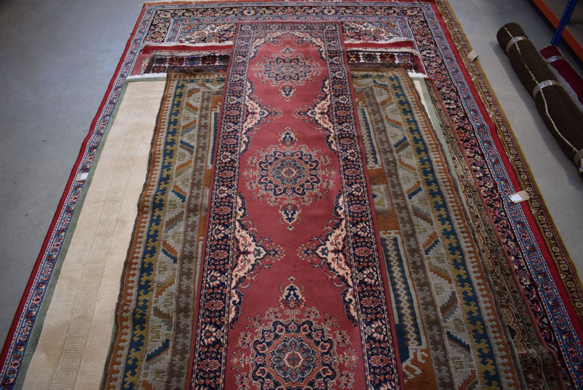 5156 (15) Pale pink carpet runner with blue floral motifs and border approx. 80cm x 245cm - Image 2 of 3