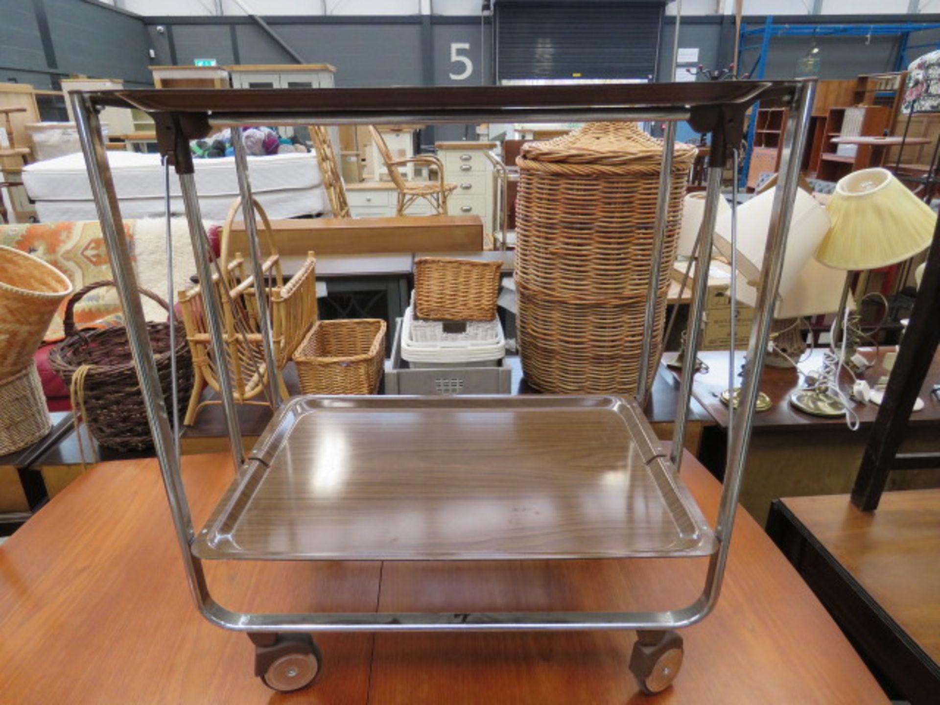 5274 - Chrome folding 2 tier tea trolley Condition is good, would benefit from cleaning