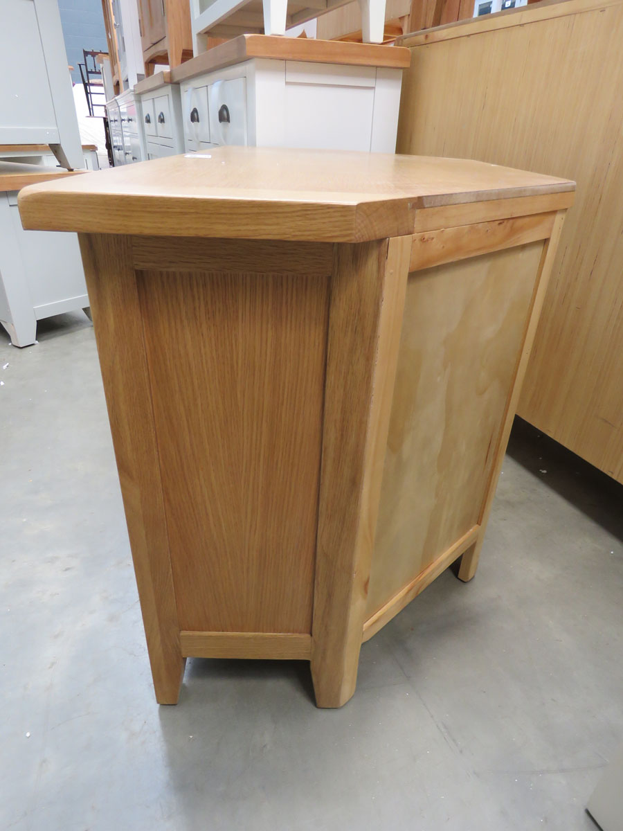 5030 - (56) Large oak corner TV audio cabinet with shelf and drawer - Image 4 of 4