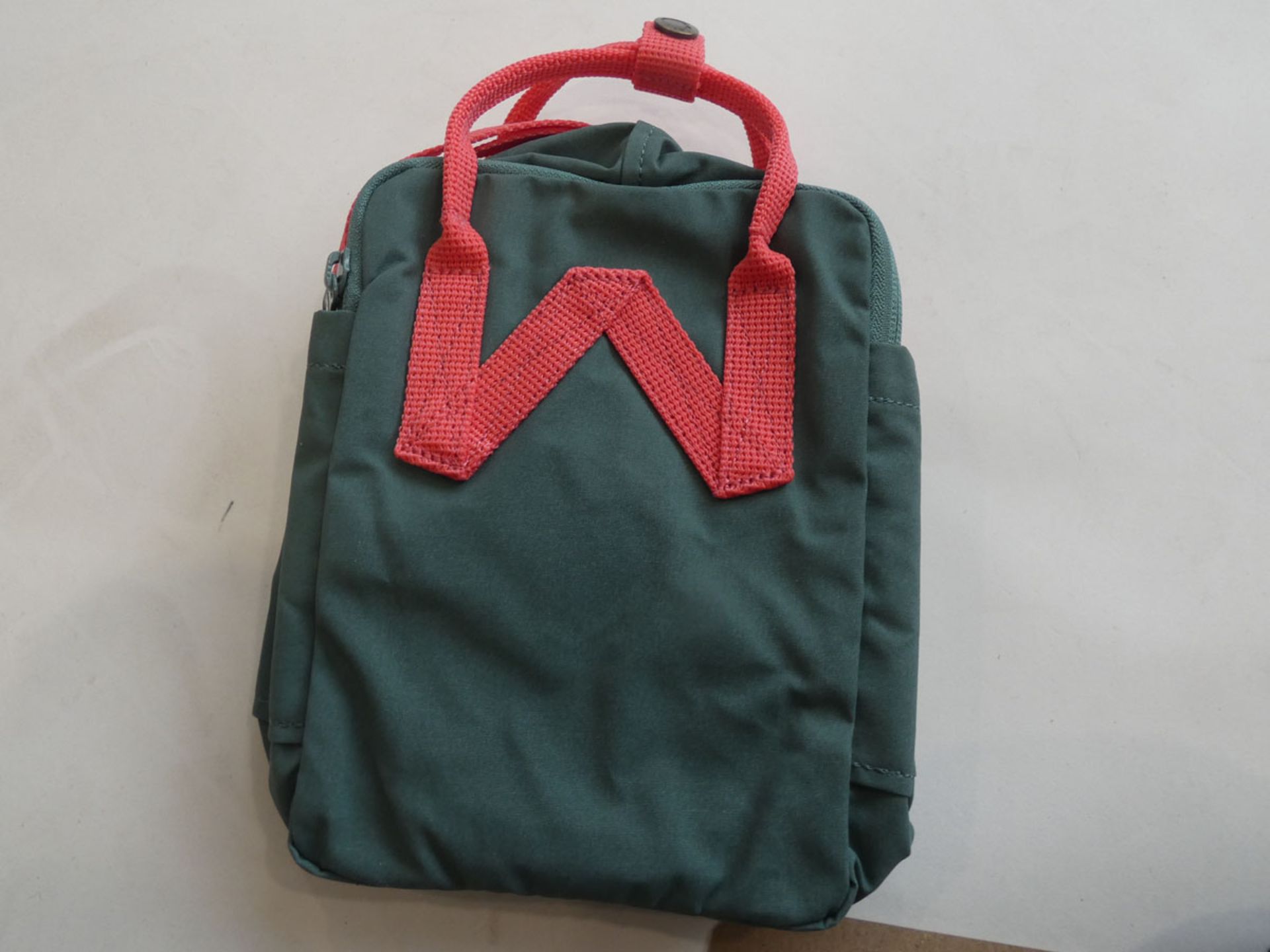 Fjall Raven Kanken sling bag in forest green pink - Image 2 of 3