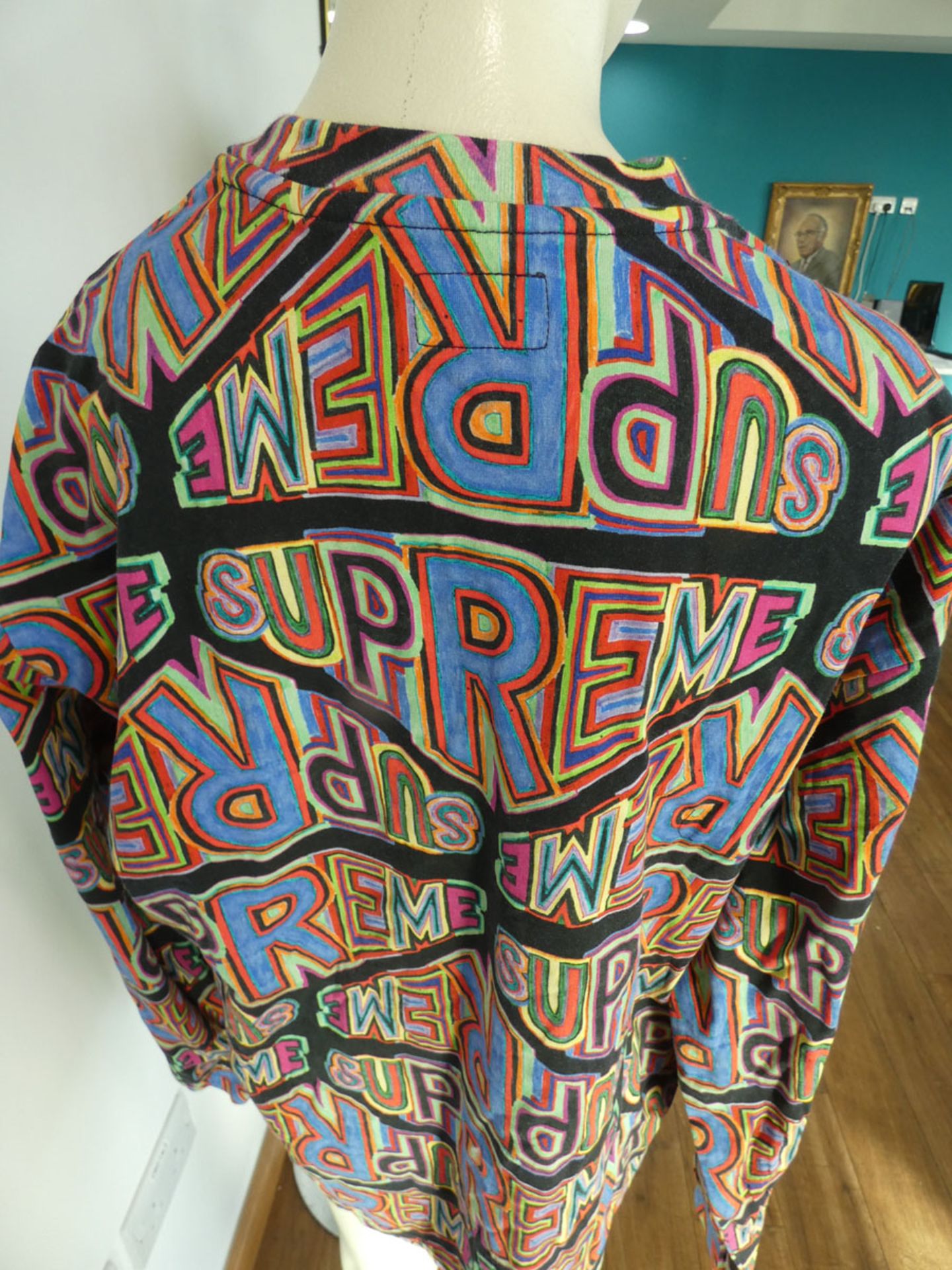 Supreme multi colour logo top size large - Image 2 of 2