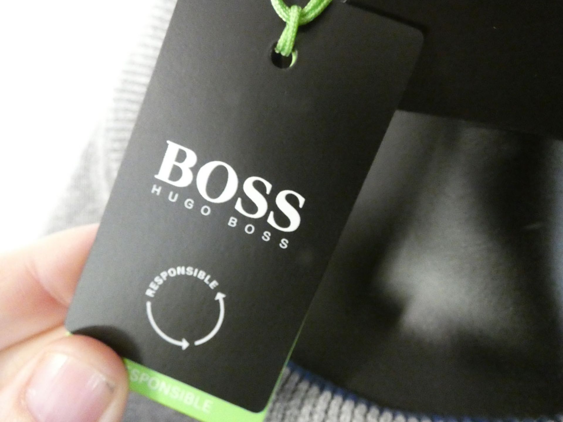 Hugo Boss jumper in grey and blue size 5XL - Image 3 of 4