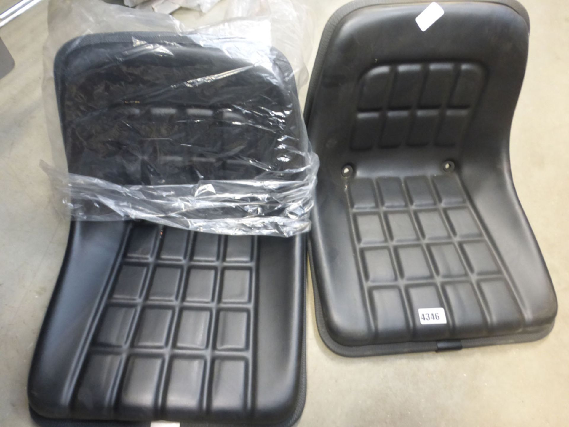 2 tractor/digger plant machinery seats