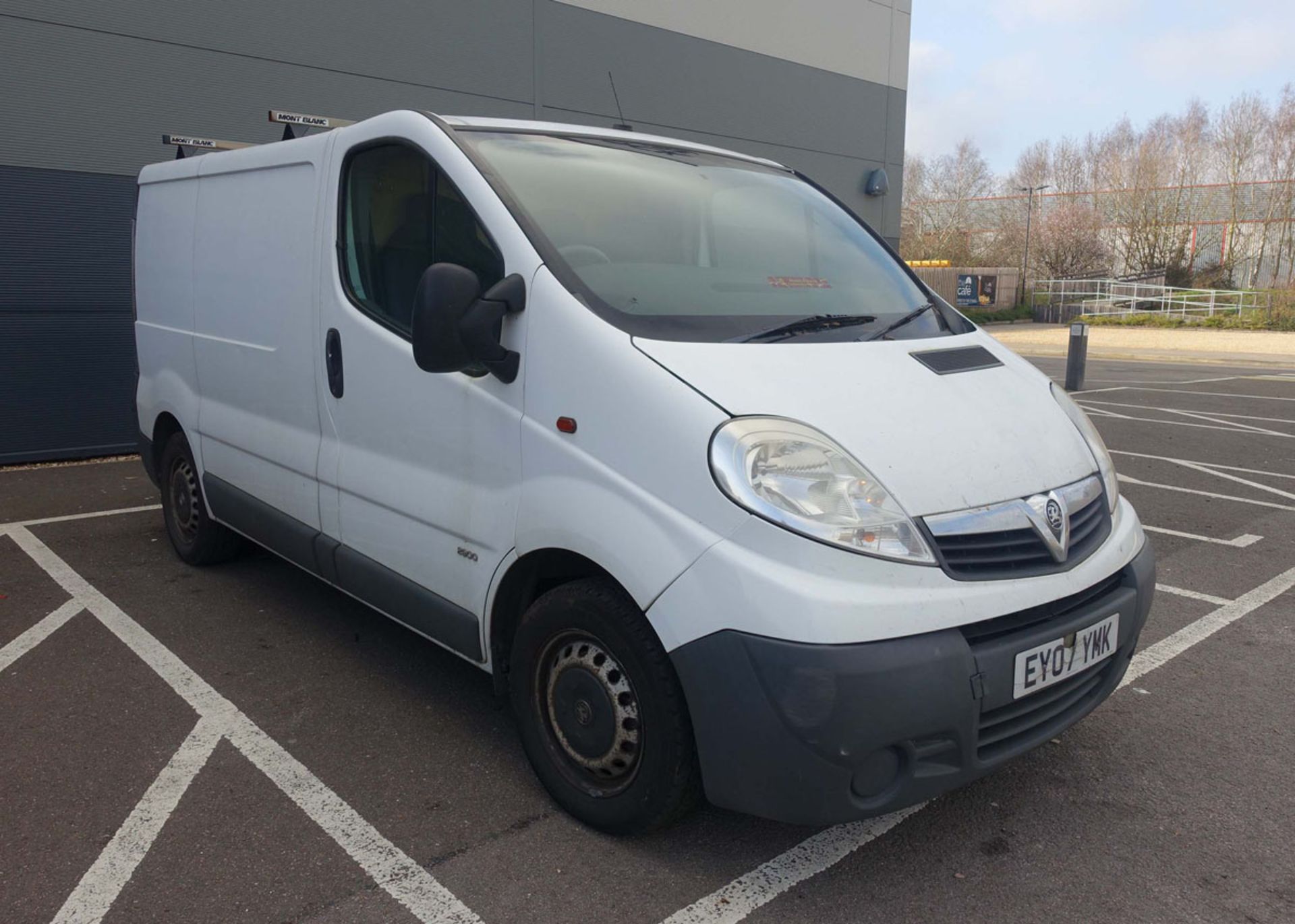 EY07 YMK (2007) Vauxhall Vivaro van, diesel in white MOT: None