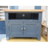 Hampshire Blue Corner TV Unit (86)